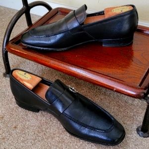 Ferragamo Bramante Black Loafers size 8D